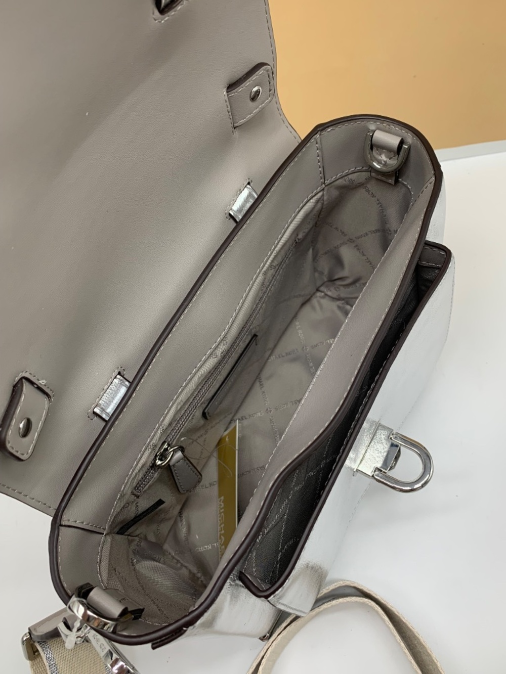 Michael Kors Manhattan Medium Patent Faux Leather Satchel in Black - Picture 8 of 13
